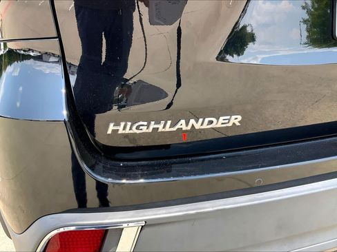 Used 2018 Toyota Highlander Limited AWD/4WD image 33
