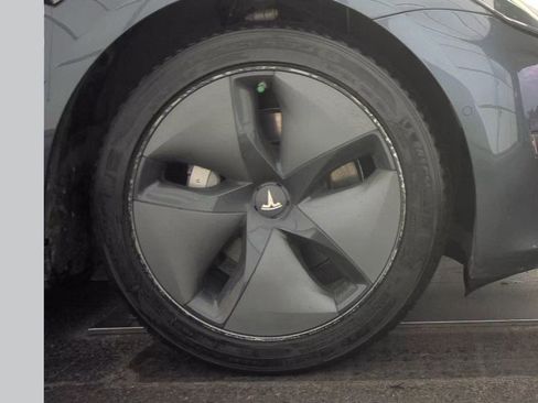 Used 2018 Tesla Model 3 Long Range image 11