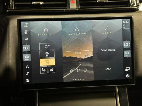 Used 2024 Land Rover Range Rover Velar Dynamic SE AWD/4WD image 30