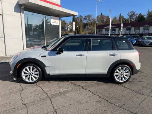 Used 2019 MINI Cooper Clubman Iconic w/ Premium Package image 7