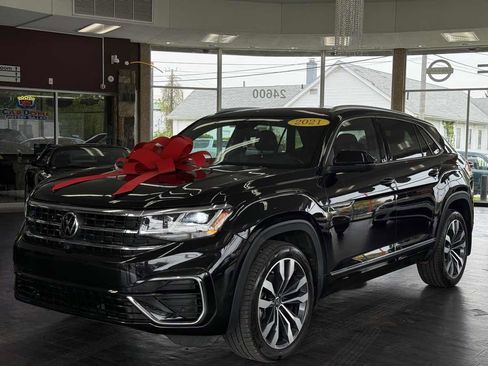 Used 2021 Volkswagen Atlas Cross Sport SEL Premium R-Line w/ Cross Sport MDO Package AWD/4WD image 2
