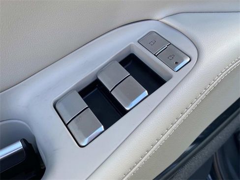 New 2026 Lincoln Navigator Reserve image 12