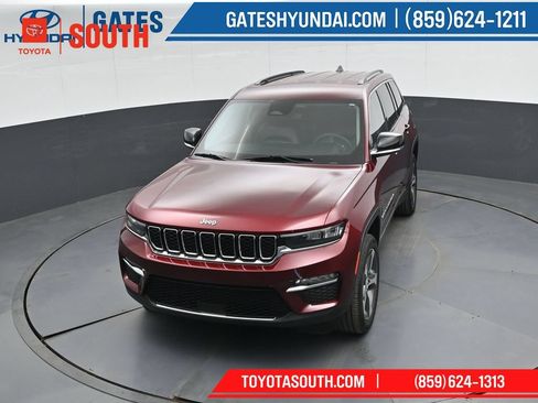 Used 2023 Jeep Grand Cherokee Limited AWD/4WD image 46