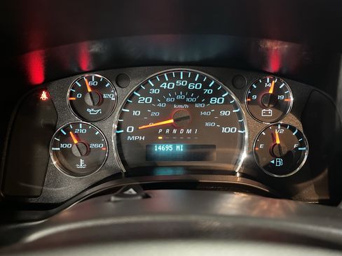 Used 2024 GMC Savana 2500 w/ Driver Convenience Package image 17