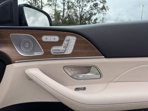 Used 2023 Mercedes-Benz GLE 350 w/ AMG Line Exterior image 29