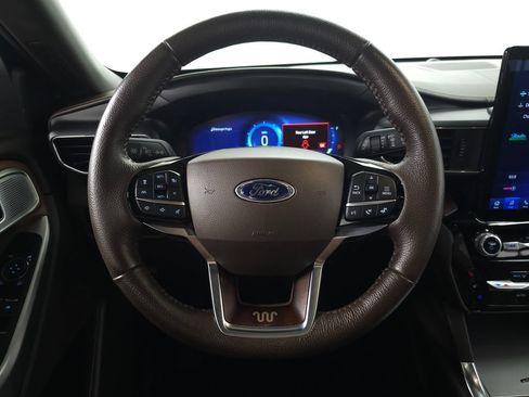 Used 2023 Ford Explorer King Ranch w/ Technology Package AWD/4WD image 21