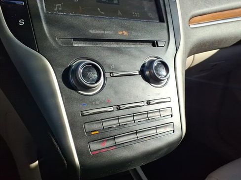 Used 2017 Lincoln MKC Select w/ Select Plus Package image 20