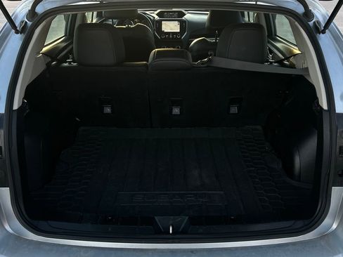 Used 2017 Subaru Impreza 2.0i Limited image 12