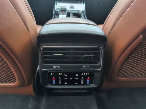 Used 2025 Audi Q7 3.0T Prestige image 17