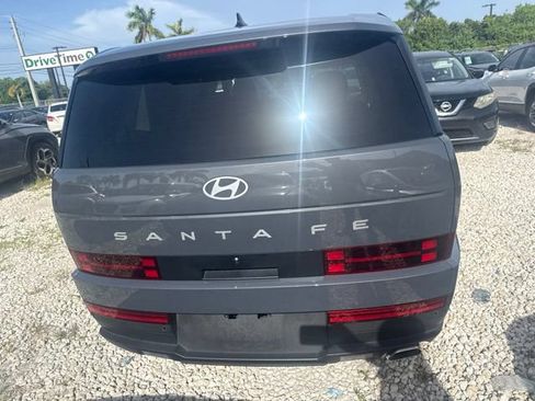 Used 2026 Hyundai Santa Fe SE FWD image 7