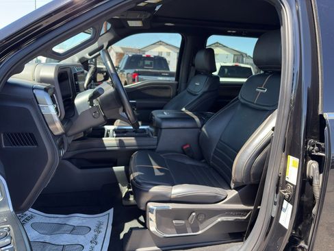Used 2023 Ford F450 Platinum w/ FX4 Off-Road Package AWD/4WD image 24