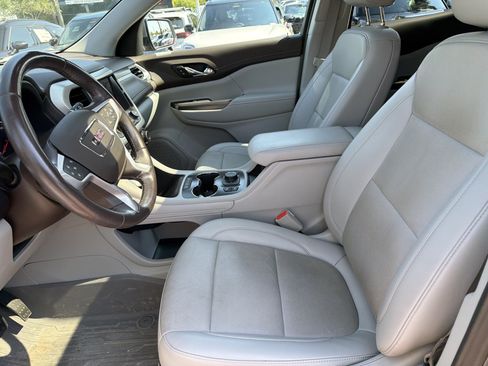 Used 2021 GMC Acadia SLT w/ Trailering Package FWD image 16