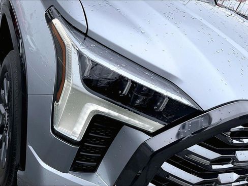 Used 2024 Toyota Tundra Platinum AWD/4WD image 26