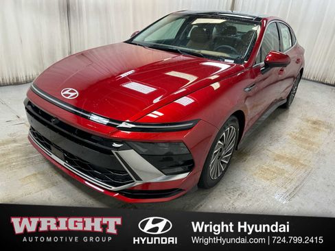 New 2025 Hyundai Sonata Limited image 3