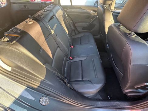 Used 2019 Volkswagen Golf Alltrack SE image 18