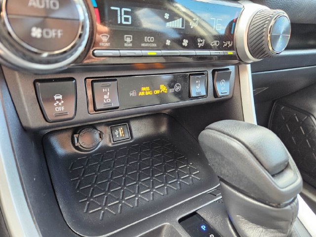 Used 2025 Toyota RAV4 XLE w/ Convenience Package AWD/4WD image 33