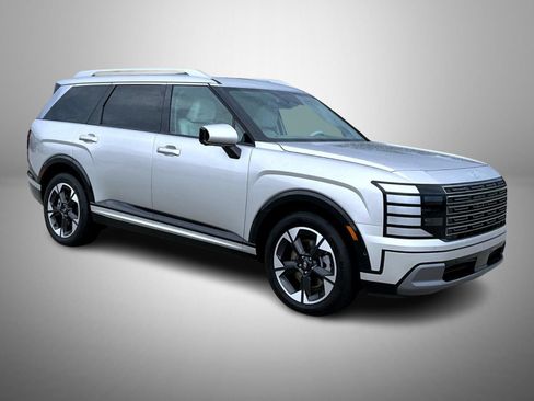 Certified 2026 Hyundai Palisade Limited AWD/4WD image 3