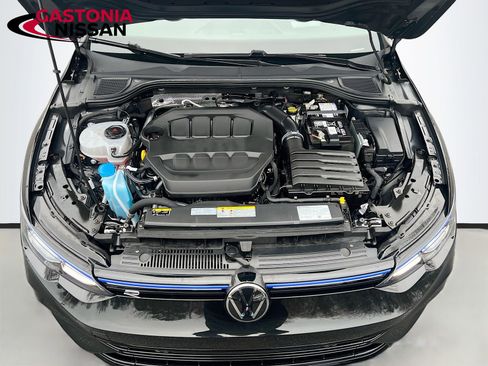 Used 2024 Volkswagen Golf R image 37