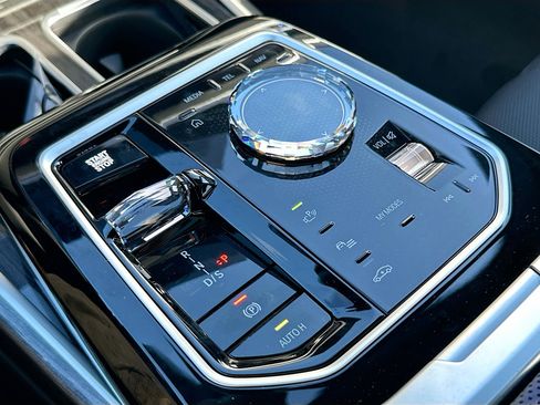 New 2026 BMW 760i xDrive w/ Executive Package image 14