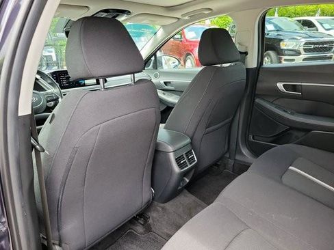 Certified 2023 Hyundai Sonata SEL w/ Convenience Package FWD image 18