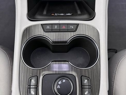 Used 2020 GMC Acadia SLT image 24