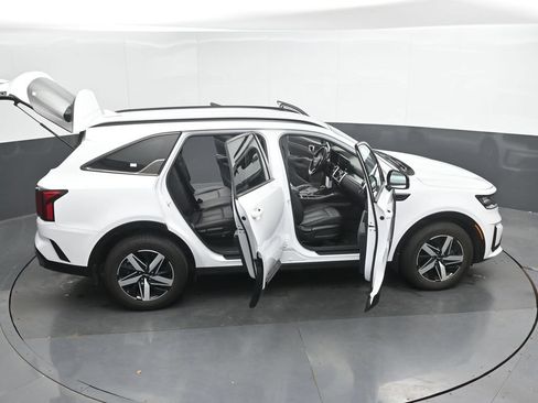 Used 2022 Kia Sorento S FWD image 51
