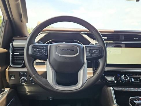 Certified 2025 GMC Sierra 1500 Denali AWD/4WD image 12