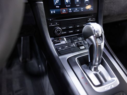 Used 2018 Porsche 911 GT3 image 41