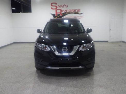Used 2018 Nissan Rogue S w/ S Value Package AWD/4WD image 6