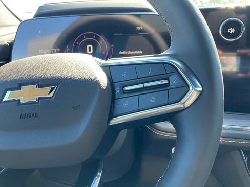 New 2025 Chevrolet Suburban Premier AWD/4WD image 6
