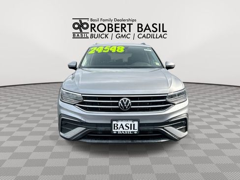 Used 2022 Volkswagen Tiguan SE AWD/4WD image 3