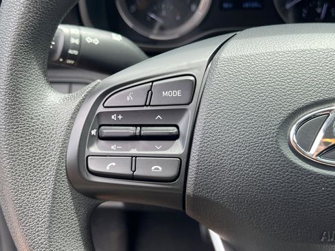Certified 2022 Hyundai Venue SE FWD image 23