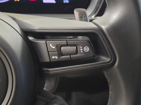 Used 2024 Porsche Cayenne image 35