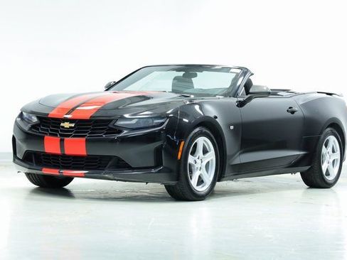 Used 2023 Chevrolet Camaro LT image 1