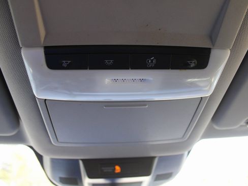 Used 2023 Nissan Rogue S image 46