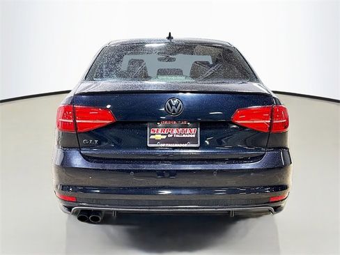 Used 2017 Volkswagen Jetta GLI image 8