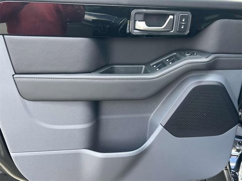 New 2025 INEOS Grenadier Fieldmaster Edition image 17