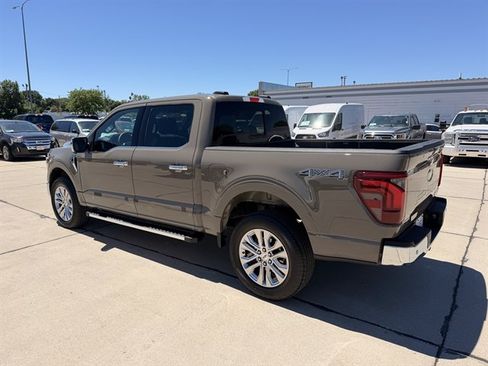 Used 2025 Ford F150 Lariat w/ Equipment Group 501A Mid AWD/4WD image 9