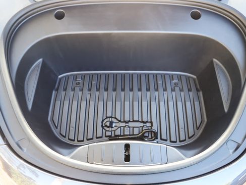 Used 2023 Tesla Model 3 Standard Range RWD image 26