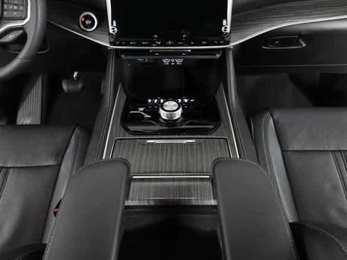 Used 2024 Jeep Wagoneer L Series II w/ Flexible Seating Group image 20