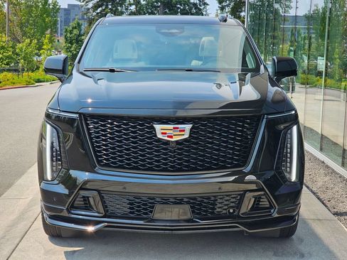 Certified 2026 Cadillac Escalade V w/ LPO, Floor Liner Package AWD/4WD image 8