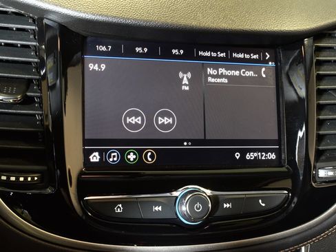Used 2020 Chevrolet Trax LT FWD image 22