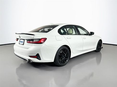 Used 2021 BMW 330i xDrive Sedan w/ Convenience Package AWD/4WD image 6