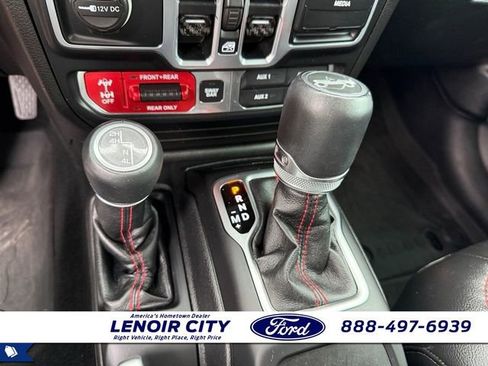 Used 2018 Jeep Wrangler Unlimited Rubicon AWD/4WD image 26