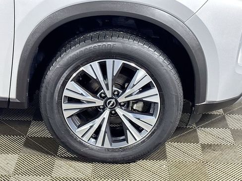 Used 2022 Nissan Rogue SV image 22