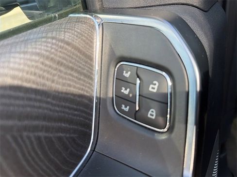 Used 2023 Ford F350 Platinum image 7