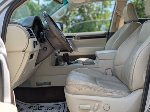 Used 2015 Lexus GX 460 Luxury AWD/4WD image 10
