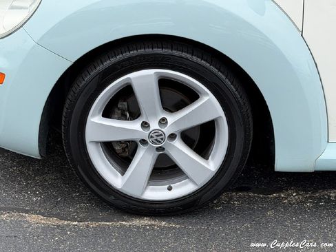 Used 2010 Volkswagen Beetle Final Edition FWD image 45