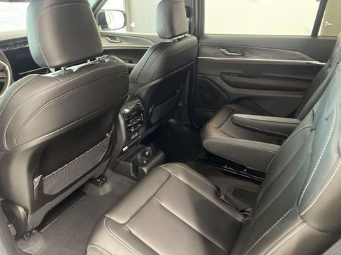 New 2025 Jeep Grand Cherokee L Limited w/ Black Appearance Package image 24