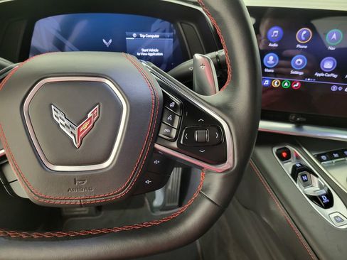 Used 2022 Chevrolet Corvette Stingray Premium Conv w/ Z51 Performance Package RWD image 8